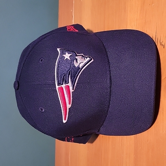 Tom Brady one of a kind custom hat 7 5/8 custom"TB 12" on back from Lids - Picture 1 of 4